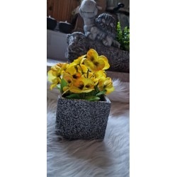 Ciężka doniczka osłonka