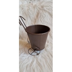 Osłonka na doniczkę a'la wózek brązowy