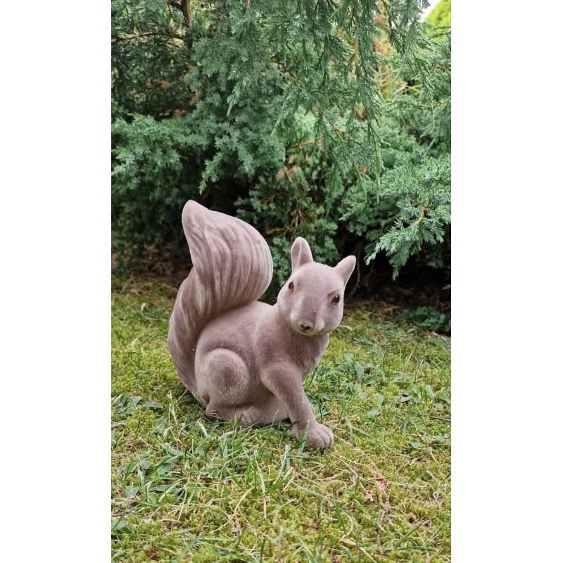 Szara wiewiórka flokowana 19 cm