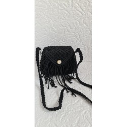 Czarna torebka koszyczek plecionka