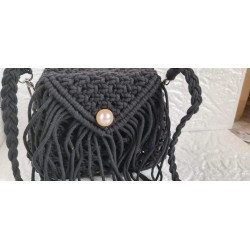 Czarna torebka koszyczek plecionka