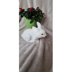 Zajączek siedzący kolor ecru kremowy wysokość około 12 cm