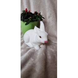 Zajączek siedzący kolor ecru kremowy wysokość około 12 cm