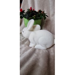 Zajączek siedzący kolor ecru kremowy wysokość około 12 cm