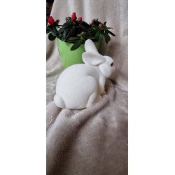 Zajączek siedzący kolor ecru kremowy wysokość około 12 cm