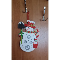 Dekoracja LED bałwanek z łopatą 35 cm