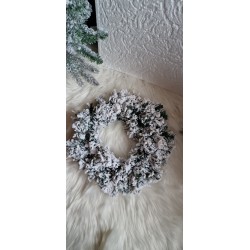 Wianek świerkowy śnieżony - 33 cm