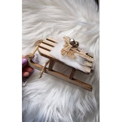 Zawieszka drewniane sanki z ozdobą