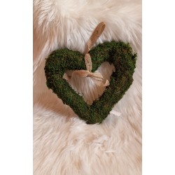 Wianek - serce ze sztucznego mchu  30 cm