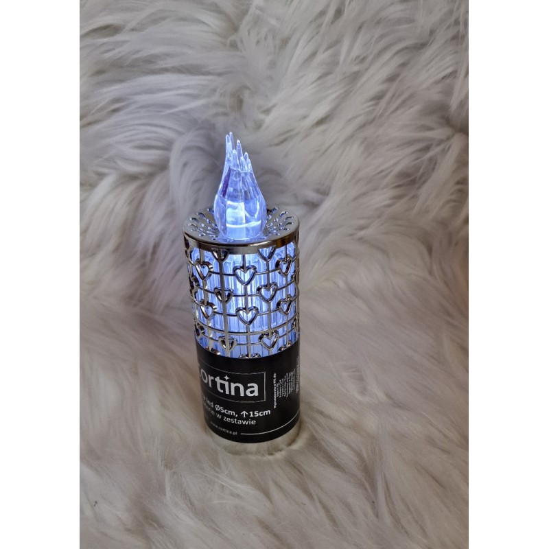 Srebrna świeca LED ażur 15 cm kolor zimny biały