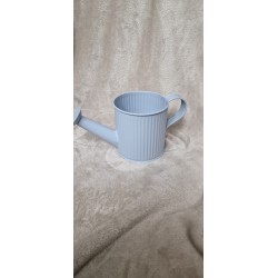 Metalowa lawendowa ryflowana osłonka konewka