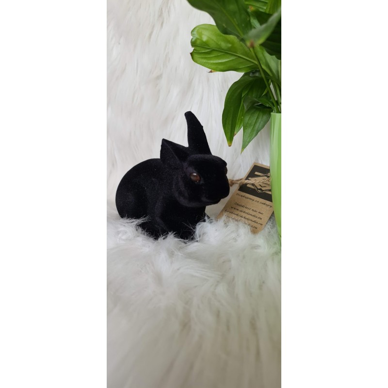 Zając siedzący czarny flokowany 15cm x 12 cm